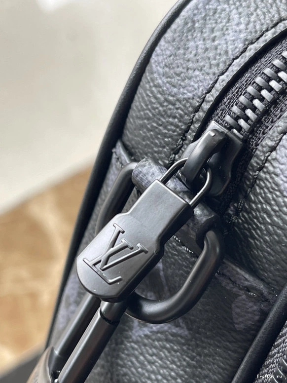 Frstbag ru Nano Alpha-11.0*18.5*6.5CM LOUIS VUITTON 0727